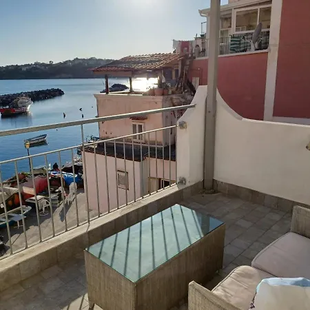 La Terrazza Di Maria Lejlighed *